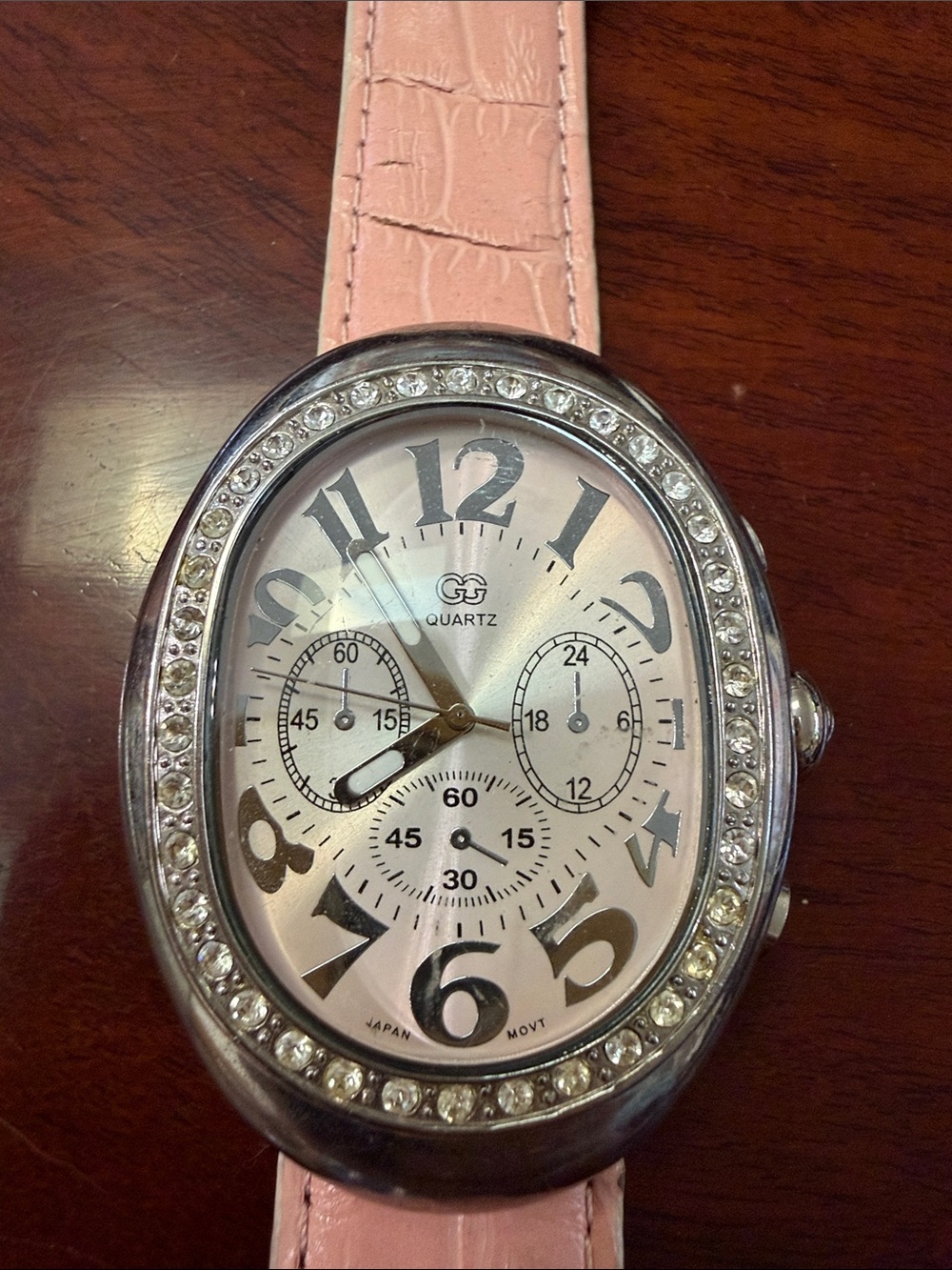 Gucci Pink Crystal Bezel Women's Oval Quartz Watch